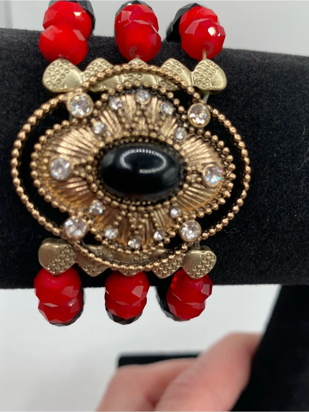 Elegant Red and Black Beaded Statement Bracelet - Gold Accent